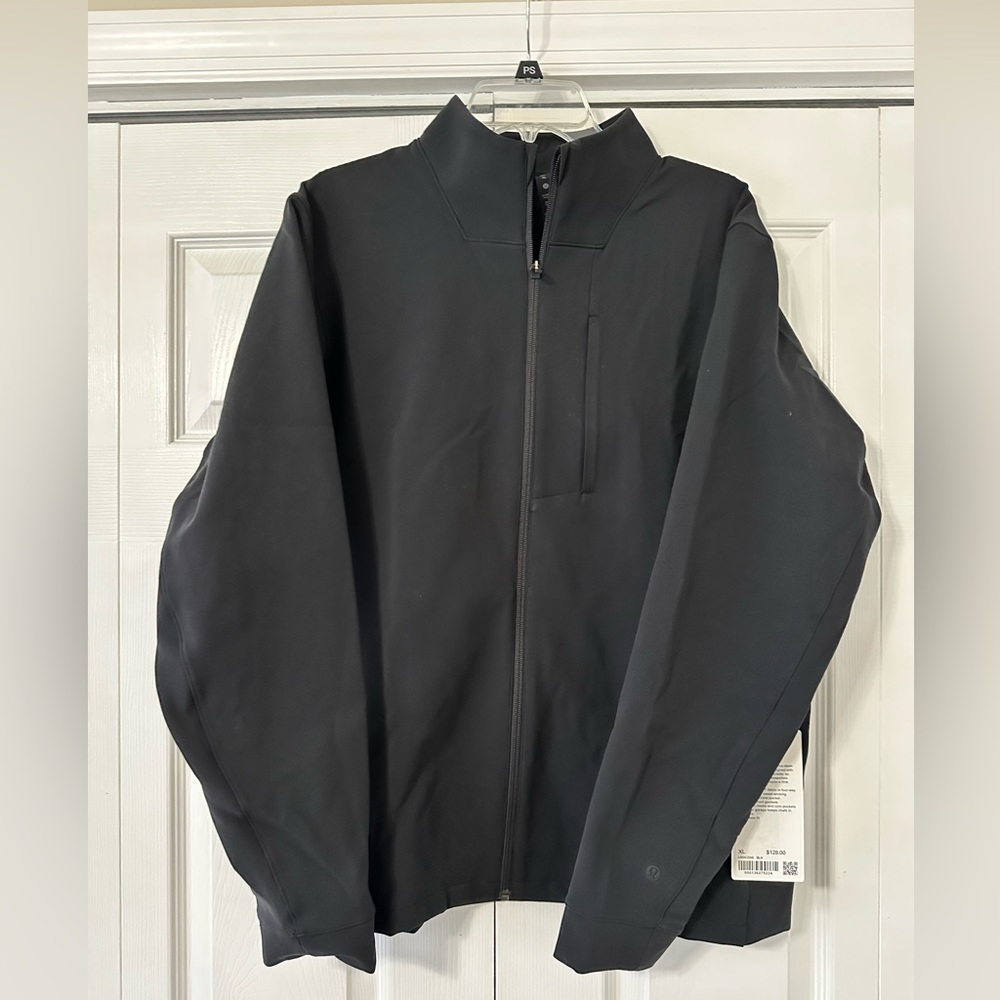 NWT men’s Lululemon Sojourn jacket